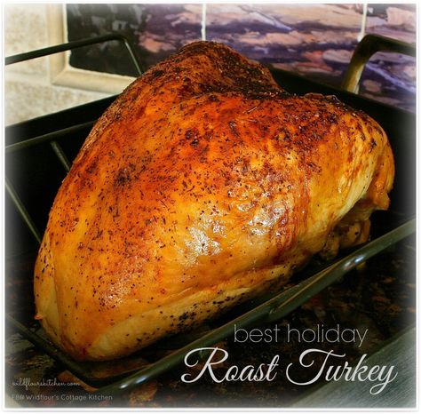 Roasted Turkey Legs, Holiday Roast, Whole Turkey Recipes, Cooking Turkey Breast, Holiday Roasts, Recipes Oven, Small Oven, Oven Roasted Turkey, Holiday Turkey