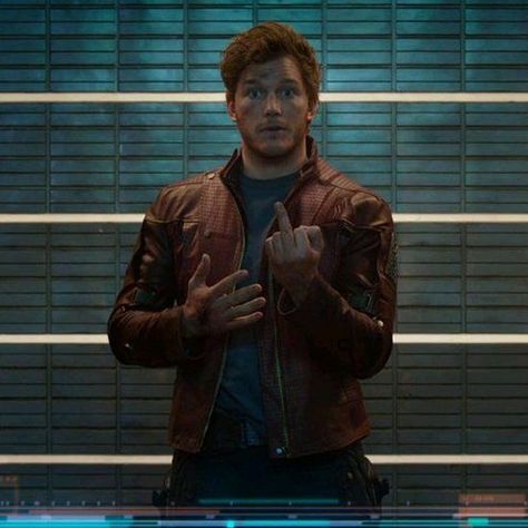 Peter Quill, Marvel Photo, Marvel Avengers Movies, Marvel Posters, Marvel Avengers Funny, Marvel Films, Chris Pratt, Man Thing Marvel, Avengers Movies