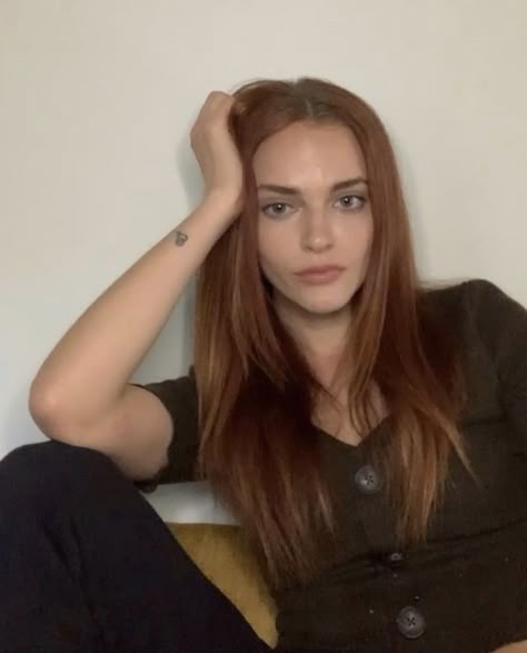 Madeline Brewer Red Hair, Madeline Brewer, Gossip Girl, Red Hair, Long Hair Styles, Actresses, Hair Styles, Hair, Red