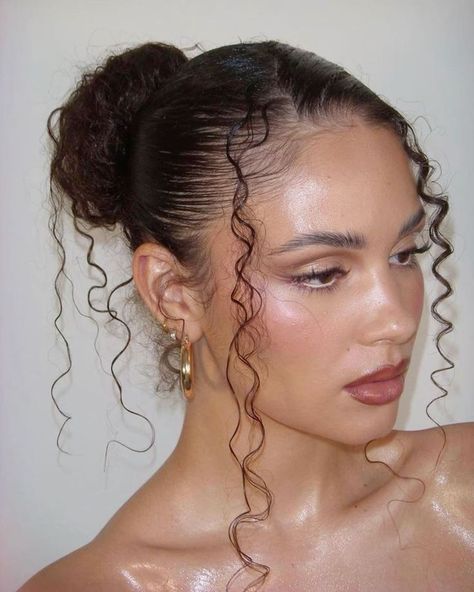 Knotless Braids Long, Hairstyle Korean, Long Short Hair, Hairstyles For Fat Faces, Hair Inspiration Long, Cute Curly Hairstyles, Curly Hair Updo, Curly Hair Styles Easy, Hairdos For Curly Hair