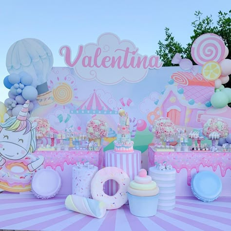 Candy Theme Party Ideas, Unicorn Candy Land Party, Candy Land Birthday Party Ideas 1st, Candy Theme Decor, Candy Land Theme Decorations, Candyland Theme Party Decorations, Candy Land Party Decorations, Pastel Birthday Decor, Candy Birthday Theme