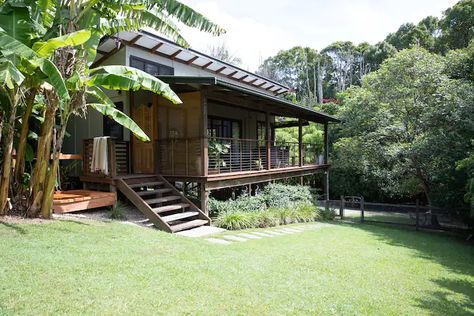 Allawah Cottage Byron Bay - Cottages for Rent in Skinners Shoot, New South Wales, Australia A Frame Cabin Plans, Country Lane, Tropical Architecture, Tiny House Floor Plans, Tropical House, Modern Mansion, Farm Stay, Elegant Bedroom, Cabin Plans