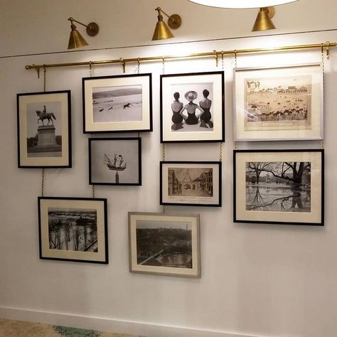 Just love this. Brass and black for days, traditional yet fresh. #bostondesigncenter #carolbeckinspired | Instagram Unique Wall Display Ideas, Art Rail Display, Restaurant Upholstery, Room Improvement, Photo Wall Display, Picture Arrangements, Photo Walls, Boston Design, Picture Rail