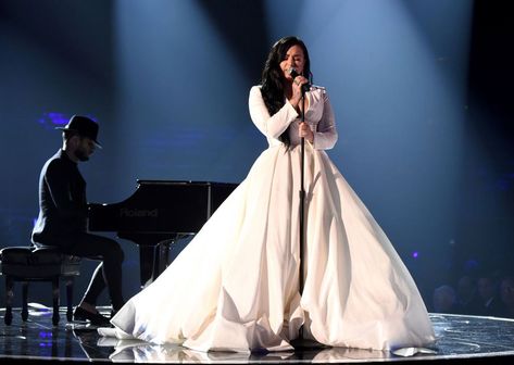 New story in Entertainment from Time: Demi Lovato Brought the Audience to Its Feet With Her Emotional Grammys Performance Grammys Performance, Demi Lovato Body, Scotty Mccreery, Camp Rock, The Grammys, Billboard Music, Joe Jonas, Billboard Music Awards, Keith Urban