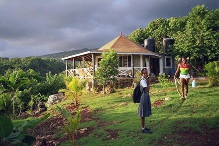 Jamaican Scenery, Jamaican Countryside, Jamaican Architecture, Carribean Vibes, Jamaica Photos, Jamaica Country, Jamaican Patois, Tropical Cottage, Kingston House