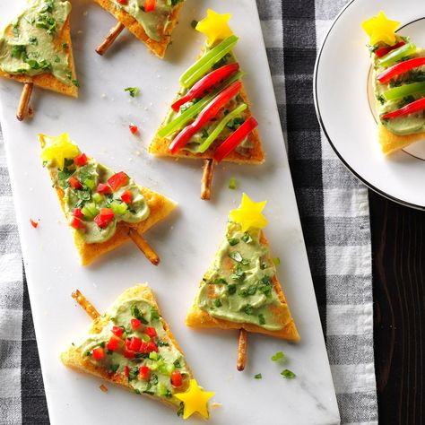 Festive Guacamole Appetizers Guacamole Appetizers, Appetizer Pizza, Christmas Finger Foods, Christmas Appetizers Easy, Christmas Appetizers Party, Fingerfood Party, Classic Appetizers, Christmas Recipes Appetizers, Eat Snacks