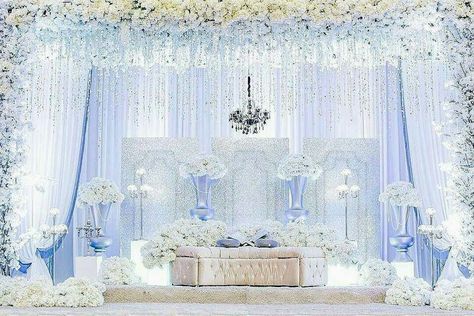 Pelamin Cantik, Pelamin Nikah, Nikah Decor, Indian Wedding Receptions, Flower Backdrop Wedding, Wedding Stage Backdrop, Wedding Hall Decorations, Indoor Wedding Receptions, Funny Wedding Invitations