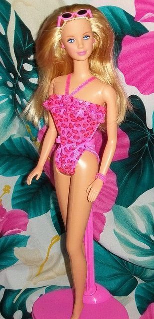 Florida Vacation Barbie 1998 Barbie Evolution, Vacation Barbie, First Barbie Doll, 00s Childhood, Yacht Fashion, 90's Toys, First Barbie, Barbie 80s, Vintage Barbies