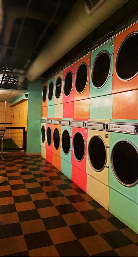 Washing Machine Aesthetic, Laundromat Decor, Laundry Mat Aesthetic, 80s Laundry Room, Vintage Laundromat Aesthetic, Vintage Laundromat, Retro Washing Machine, 80s Laundromat, Laundry Aesthetic