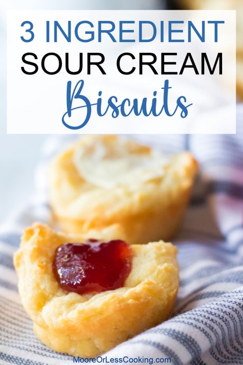 3 Ingredient Biscuit Recipe, Best Buttermilk Biscuits, Bisquick Biscuits, Sour Cream Biscuits, Making Biscuits, Easy Biscuit Recipe, Yummy Biscuits, Tasty Bread Recipe, Savoury Biscuits