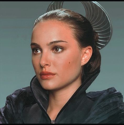 Padme Makeup Tutorial, Padme Amidala Makeup, Padme Makeup, Padme Amidala Aesthetic, Padme Amidala Icon, Padmé Amidala, Star Wars Padme, Spitting Image, Star Wars Ahsoka