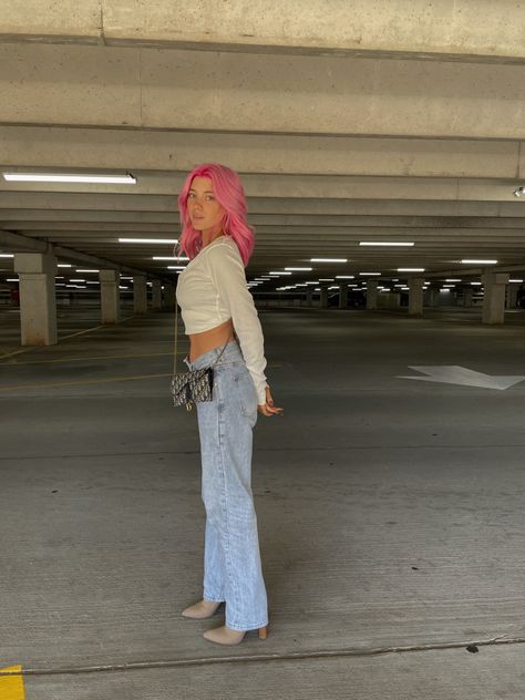 Outfits With Pink Hair, Pink Hair Outfits, Pink Hair Outfit, Keaton Milburn, Outfits With Pink, Make Up Pink, Garage Pictures, Hot Pink Hair, Pastel Pink Hair