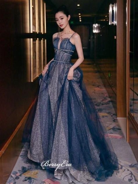 Batmitzvah Dress, Luxury Prom Dresses, Gown Aesthetic, Long Flowing Dresses, Gowns Aesthetic, Silver Dresses, Runway Gowns, Princess Bridal Gown, Prom 2023