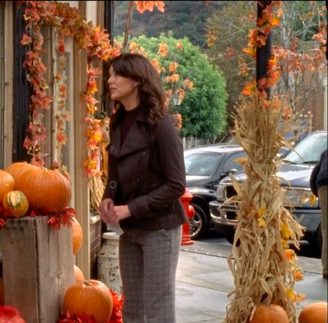 Lorelei Gilmore, Gilmore Girls Seasons, Gilmore Girl, Lorelai Gilmore, Pumpkin Spice Season, My Baby Girl, Stars Hollow, Fall Inspo, Season Of The Witch