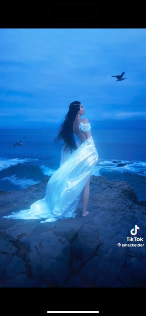 Ocean Template, Fashion Make Up, Siren Mermaid, Ethereal Aesthetic, Mermaid Aesthetic, Mermaid Dreams, Sea Witch, Photoshoot Concept, 인물 사진