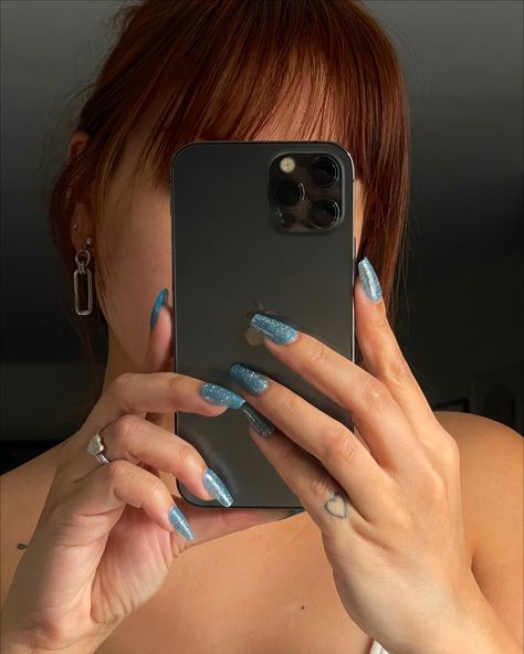 Nail Mirror Selfie, Nail Pose Ideas, Iphone Mirror Selfie, Mirror Selfie Poses, Iphone Instagram, Mirror Pic, Selfie Poses, Instagram Aesthetic, Fake Nails