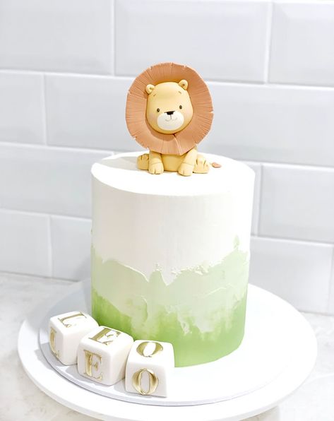 Lion Baby Shower Cake, Fondant Lion, Safari Theme Cake, Cake Lion, Two Wild Cakes, Safari Baby Shower Cake, Theme Jungle, Lion Cake, Jungle Theme Cakes