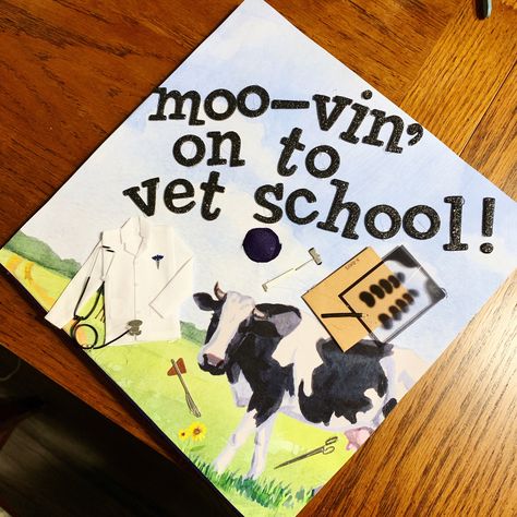 Veterinary Cap Decoration, Future Vet Graduation Cap, Pre Vet Graduation Cap, Vet Graduation Party Ideas, Graduation Cap Designs Vet Tech, Veterinary Graduation Cap, Vet School Graduation Cap, Graduation Cap Designs Veterinarian, Veterinarian Graduation Cap