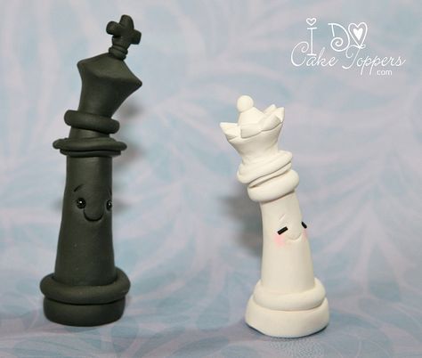 CHESS cake topper-Like your Moves by I Do Cake Toppers, via Flickr Polymer Clay Chess Pieces, Chess King And Queen, Chess Cake, Chess King, Chess Boards, Fondant Decorations, Chess Sets, Fondant Toppers, Small Figurines