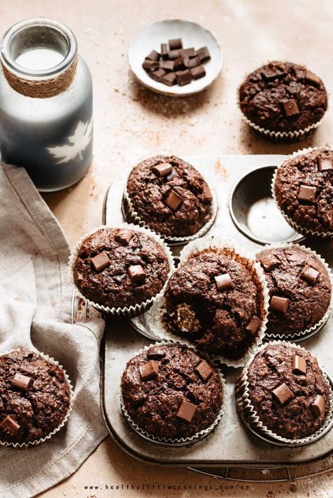 Zucchini Chocolate Muffins, Muffins Photography, Muffin Photography, Healthy Chocolate Zucchini Muffins, Muffins Zucchini, Healthy Chocolate Chip Muffins, Chocolate Chip Muffins Easy, Zucchini Bread Muffins, Nutella Muffin