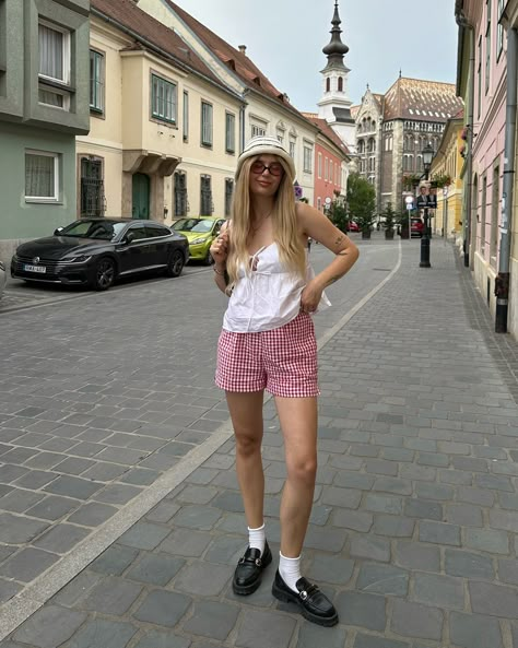 tourist mood😅 Summer Inspo, Jane Shoes, Mary Jane Shoes, Outfits Ideas, Mary Janes, Summer Outfits, Fashion Inspo, Casual Outfits, Spring Summer