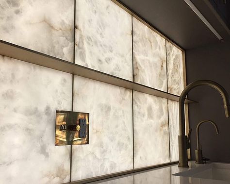 Onyx Light Wall, Backlit Shower Wall, Onyx Backsplash Kitchen, Backlit Marble Wall, Back Lit Wall Panel, Backlit Backsplash, Backlit Quartzite, Backlit Onyx Wall, Onyx Backsplash