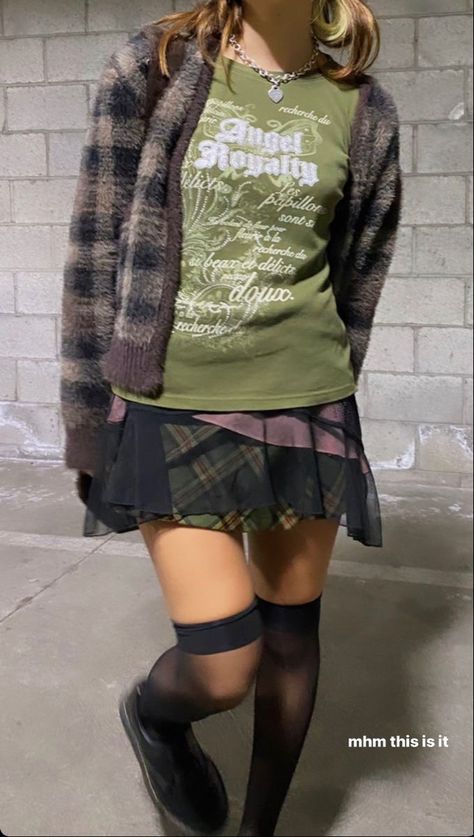 Draingang Outfit, Julianna Citlali, Up Girl, Dream Clothes, Fashion Killa, Grunge Outfits, Aesthetic Outfits, Look Cool, The River