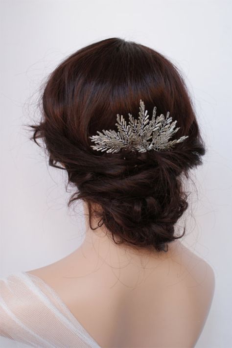 winter wedding hair Wedding Guest Hair Accessories, Accessories Wedding Guest, Formal Hair Accessories, Beaded Hair Combs, Wedding Hairstyles And Makeup, Wedding Guest Makeup, Winter Wedding Hair, Beach Wedding Jewelry, Wedding Comb