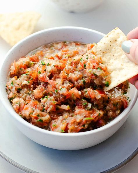 Salsa Without Onions, Sweet Onion Salsa Recipe, 5 Minute Salsa, Easy Chunky Salsa Recipe, Salsa Not Spicy, Easy Salsa Recipe, Chicken Steak, Spicy Salsa, Fresh Salsa