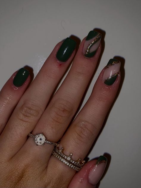 Bottle Green Nail Art, Green Square Nails Design, Bottle Green Nails, Gel Winter Nails, Biab Nails, Art Nail Designs, Nail Art Inspo, Inspiration Nails, Paris Green