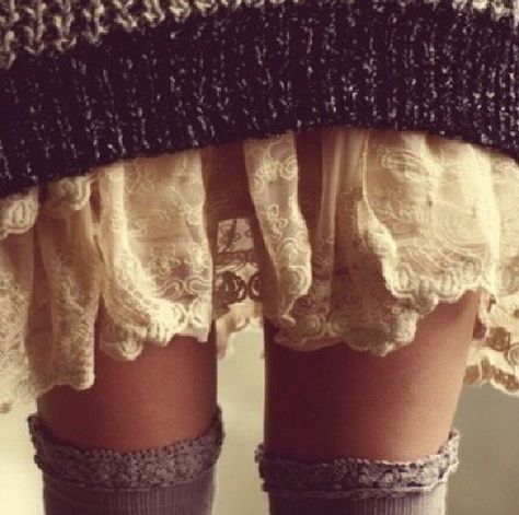 Layering & textures! Boho Texture, Behind Blue Eyes, Garters, Knee High Socks, Look At You, Up Girl, Looks Style, Mode Inspiration, Look Cool