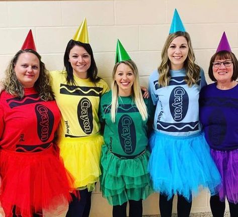 20 Halloween Costumes for Teachers - Not So Wimpy Teacher Teacher Halloween Costumes Group, Costumes Faciles, School Halloween Costumes, Crayon Costume, Costumes For Work, Halloween Costumes For Work, Halloween Costumes For Family, Teacher Halloween Costumes, Kid Halloween