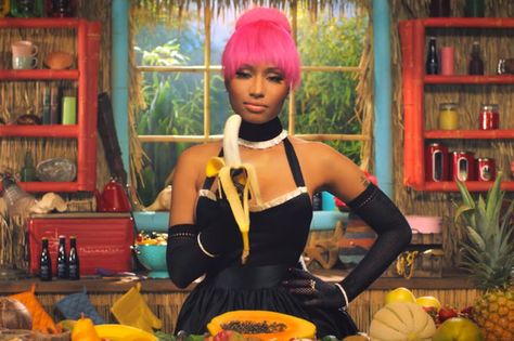 Martha Stewart prepares her morning smoothie Nicki Minaj Anaconda, Nicki Minaj Barbie, Nikki Minaj, Jean Seberg, Chris Isaak, Rick James, Ashley Judd, Kate Jackson, David Lee Roth