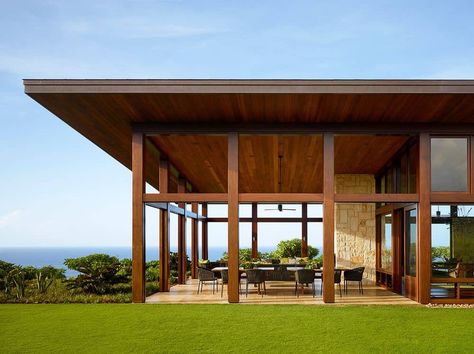 Entertaining pavilion perched on scenic bluff on the Hawaiian Islands Hawaiian House, Hawaiian Homes, Pavilion Design, Tropical Architecture, Hawaii Homes, Landscape Design Plans, Floor To Ceiling Windows, Concept Architecture, Elegant Homes