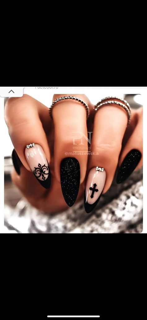 Jelly Roll Concert Nail Ideas, Jelly Roll Concert Nails, Rock Concert Nail Ideas, Rock N Roll Nails, Rock And Roll Nails, Rock Concert Nails, Rip Nails, Concert Nails, Nail Time