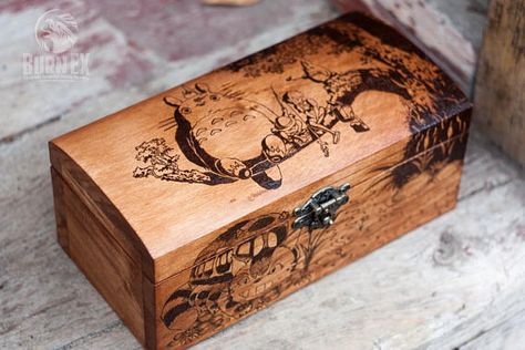 Totoro Engraved Jewellery Box Painted Toy Boxes, Wooden Box Crafts, Wooden Box Packaging, Engraved Jewelry Box, Engraved Wooden Boxes, Memory Boxes, Wood Burning Patterns, My Neighbor Totoro, Painted Boxes