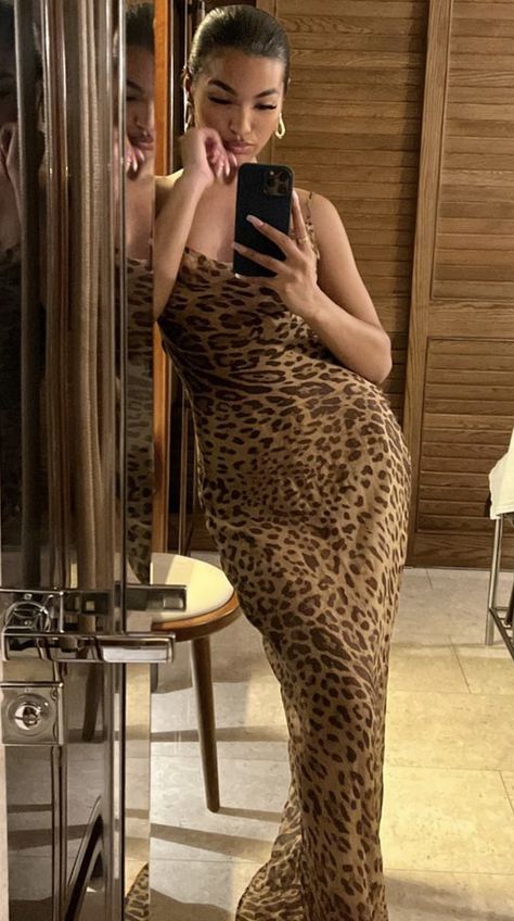 Leopard Print Dress Classy, Cheetah Print Dress Outfit, Lepord Outfit Aesthetic, Leopard Outfit Aesthetic, Cheetah Outfit Aesthetic, Cheetah Aesthetic Fashion, Cheetah Print Dress Aesthetic, Cheetah Dress, Ny Outfits