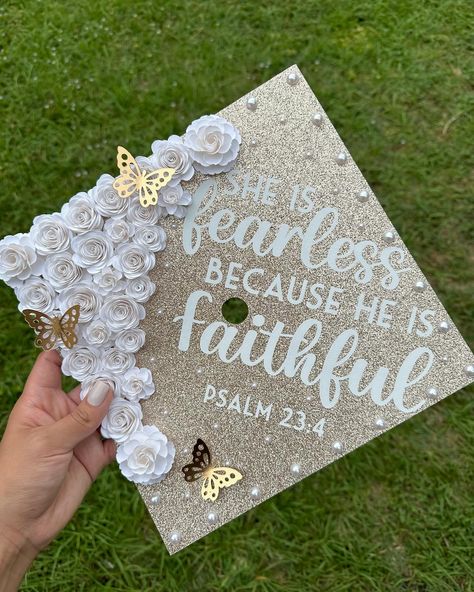 Nurse Graduation Cap Designs, Graduation Cap Designs College, Graduation Topper, Creative Graduation Caps, Grad Cap Topper, Nurse Graduation Cap, Graduation Cap Decoration Diy, Custom Graduation Caps, High School Graduation Cap