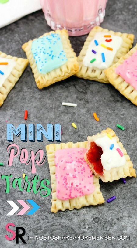 Diy Pop Tarts, Blueberry Crumble Pie, Walnut Bread Recipe, Pillsbury Pie Crust, Mini Pie Recipes, Fried Mac And Cheese, Beef Kebabs, Waffles Easy, Diy Pop