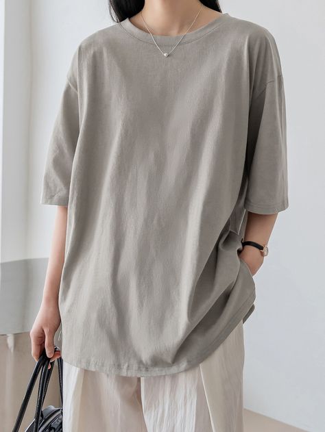 Grey Casual  Half Sleeve Cotton Plain  Embellished Slight Stretch Summer Women Tops, Blouses & Tee Plain Tees Outfit, Oversized Top Outfit Summer, Tee Shirt Large, Grey Oversized Tshirt Outfits, Baggy Tops For Women, Overzised Tshirt, Oversize Summer Outfit, Loose Tshirt Outfits, Oversized T Shirt And Shorts