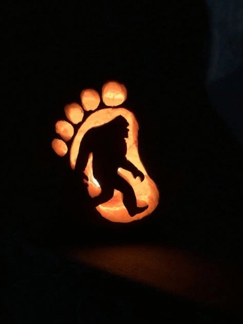 Big And Little Pumpkin Carving Ideas, Cryptid Pumpkin Carving, Sasquatch Pumpkin Carving, Bigfoot Pumpkin Carving, Bigfoot Stencil, Bear Pumpkin Carving, Bigfoot Toys, Bigfoot Pictures, Halloween Pumpkin Stencils