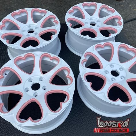 Cute Hubcaps, White Car Pink Accents, Girly Car Rims, Pink Heart Rims, Cute Girly Cars, Car Colors Paint Ideas, Daisy Rims, Cute Car Mods, Inside Of A Car