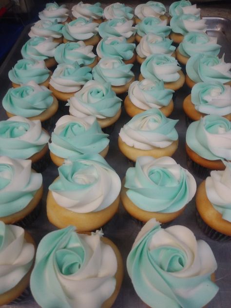 Teal And White Party Ideas, Teal And White Cupcakes, Teal Snacks, Teal Birthday Party Ideas, Blue Wedding Cupcakes, Turquoise Cupcakes, Teal Cupcakes, Dress Reveal, Tiffany Birthday Party