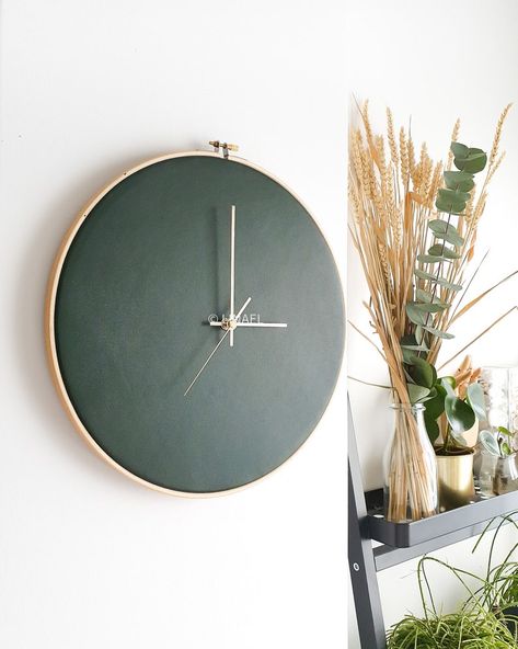 Minimalist Clock, Minimalist Clocks, Minimalist Wall Clocks, Home Decor Minimalist, Wooden Embroidery Hoops, Leather Wall, Modern Clock, Green Home, Green Home Decor