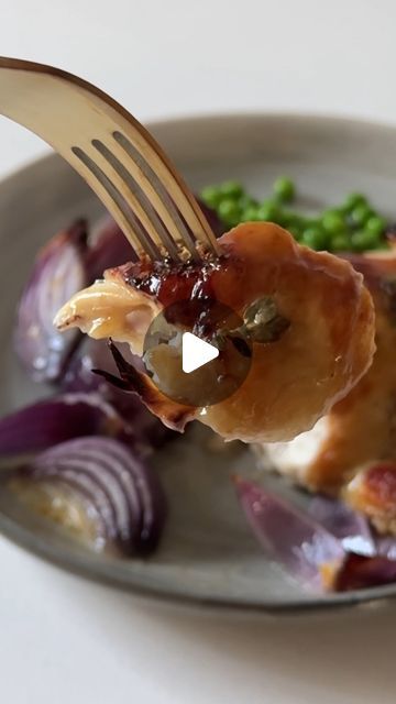 SBS Food on Instagram: "Honey mustard - a flavour so delicious they've made it into potato chips! Here we've made a one-tray honey mustard chicken. 5 minutes of hands-on time, and you can enjoy a glass of wine while dinner cooks itself! Get the full recipe through the link in our bio. #honeymustard #onetray #traybake" Sbs Food, Honey Mustard Chicken, Mustard Chicken, A Glass Of Wine, Cooking Show, Glass Of Wine, Honey Mustard, So Delicious, Cooking Dinner