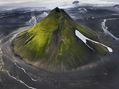 Melifell Volcano, Iceland This extinct volcano and unusually beautiful, whose slopes are completely covered with bright green moss, surrounded by streamers of glacial rivers and streams. Isla Margarita, Iceland Island, Visit Iceland, Iceland Travel, Aerial Photography, Aerial View, Volcano, Wonderful Places, Naples