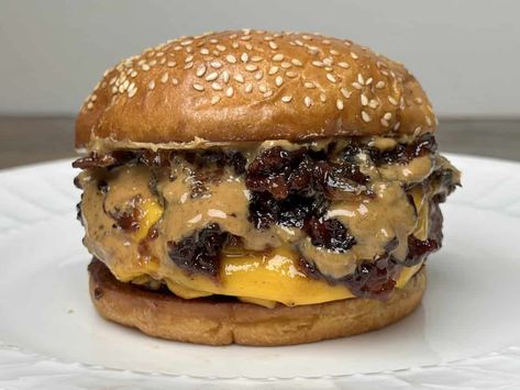 Peanut Butter Bacon Jam Burger Peanut Butter Bacon, Peanut Butter Burger Recipe, Peanut Butter Bacon Burger, Bacon Jam Burger Recipes, Pb&j Burger, Burger With Bacon Jam, Bbq Bacon Burger, Peanut Butter Burger, Bbq Bacon Cheeseburger