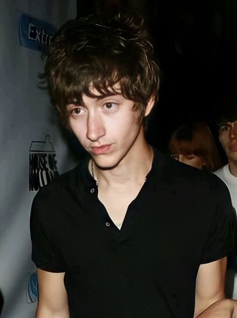 I Love Alex Turner Pfp, Alex Turner Eras, Capri Boys, Alex Turner 2007, Alex Turner Tlsp, Alex Turner Am Era, Alex Turner Pfp, Alex Turner Cute, Alex Arctic Monkeys