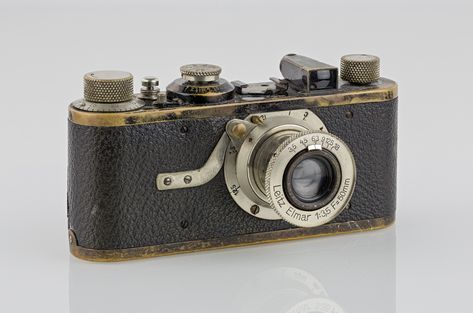 Leica 1, (1925). Kenya Travel, Antique Cameras, 35mm Photography, Old Cameras, Leica Camera, 35mm Camera, History Of Photography, Old Camera, Cameras And Accessories