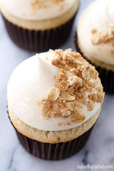 Fresh Apple Pie, Caramel Cream Cheese Frosting, Cupcakes With Caramel, Oatmeal Crisp, Crisp Topping, Cinnamon Cupcakes, Apple Cinnamon Oatmeal, Caramel Cream, Apple Pie Filling